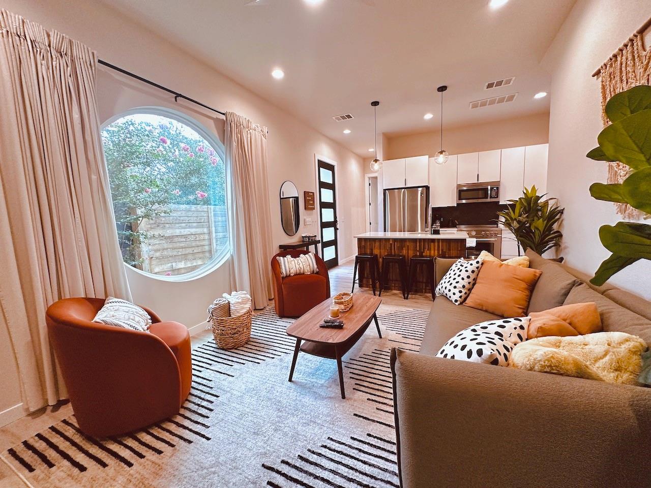 4706 Sylvandale Dr # 2, Austin, TX 78745