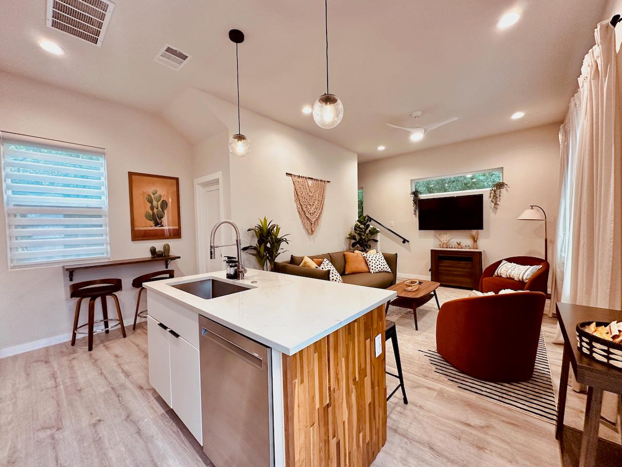 4706 Sylvandale Dr # 2, Austin, TX 78745