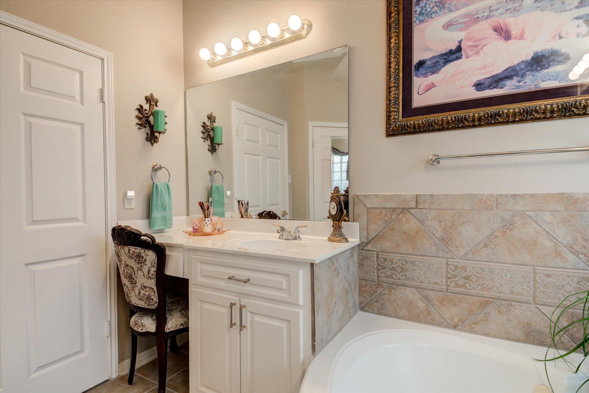9413 La Puente Dr, Austin, TX 78749