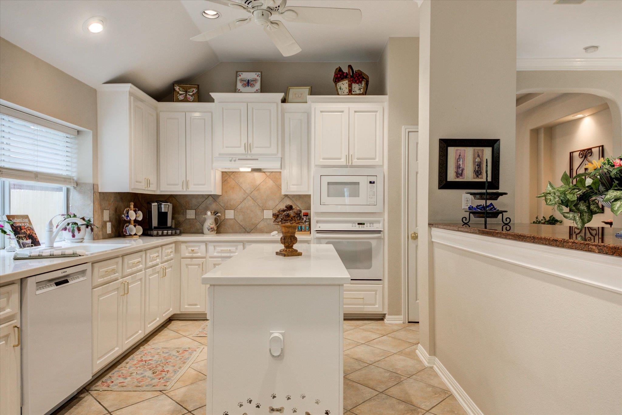 9413 La Puente Dr, Austin, TX 78749