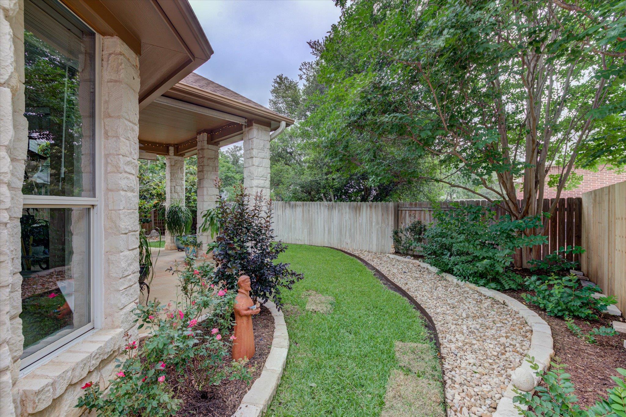 9413 La Puente Dr, Austin, TX 78749