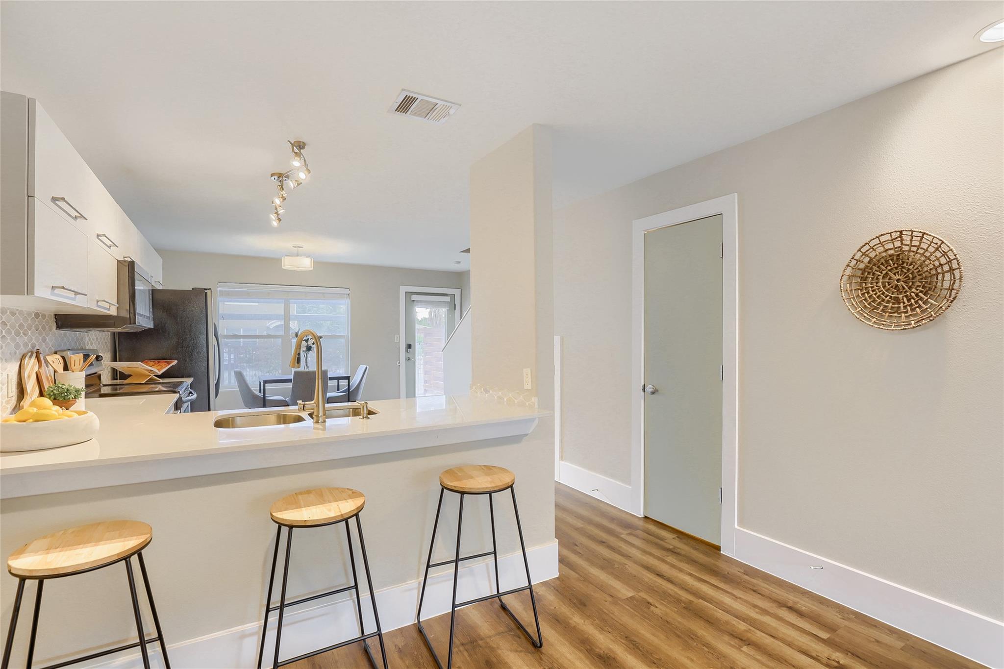 1101 Grove Blvd # 306, Austin, TX 78741