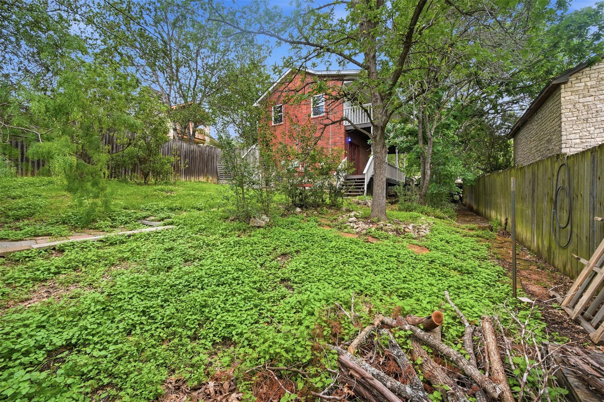 1104 Franklin Dr, San Marcos, TX 78666