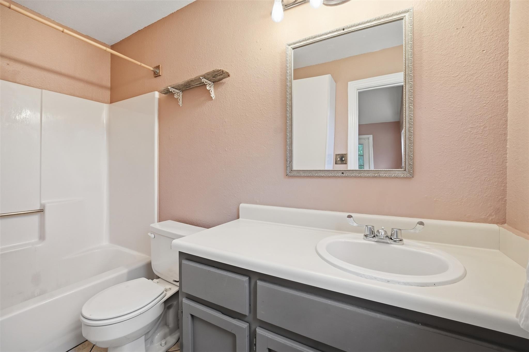 1104 Franklin Dr, San Marcos, TX 78666