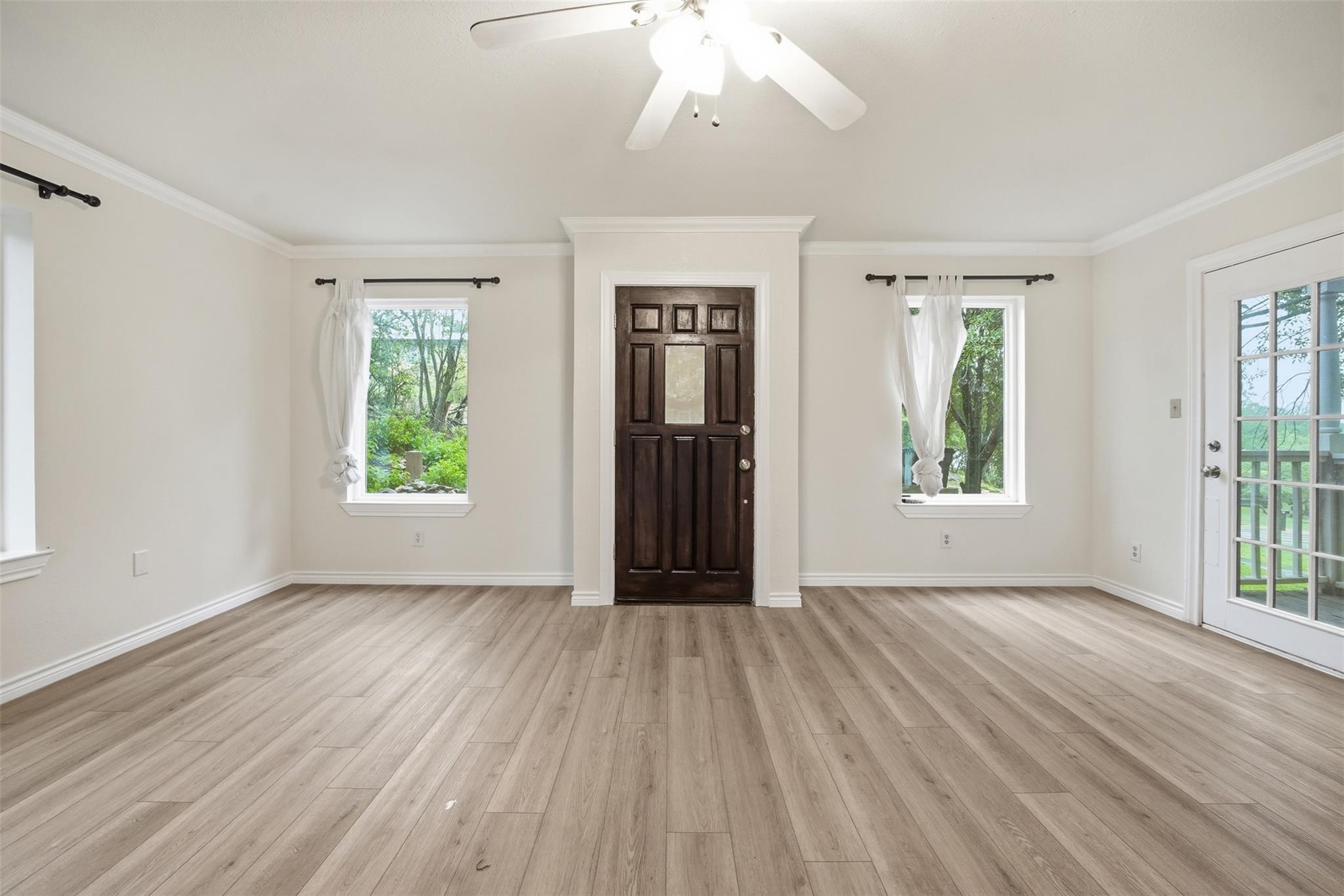 1104 Franklin Dr, San Marcos, TX 78666