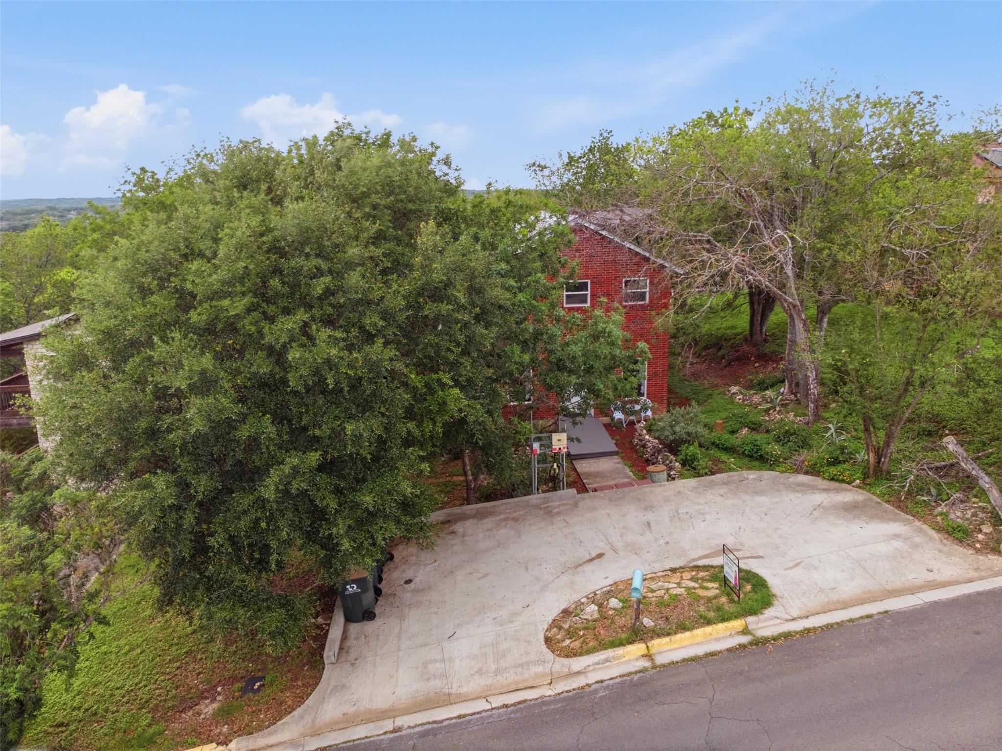 1104 Franklin Dr, San Marcos, TX 78666