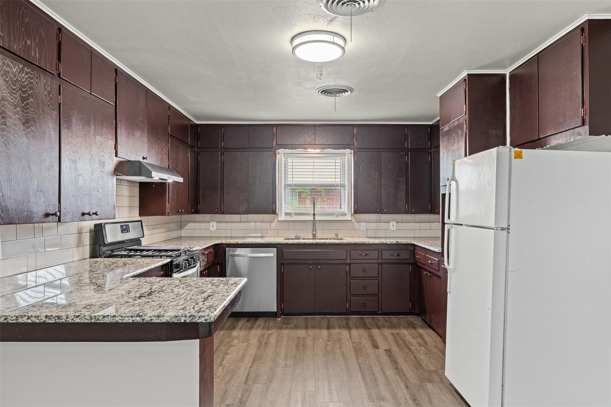 2106 S 47th St, Temple, TX 76504