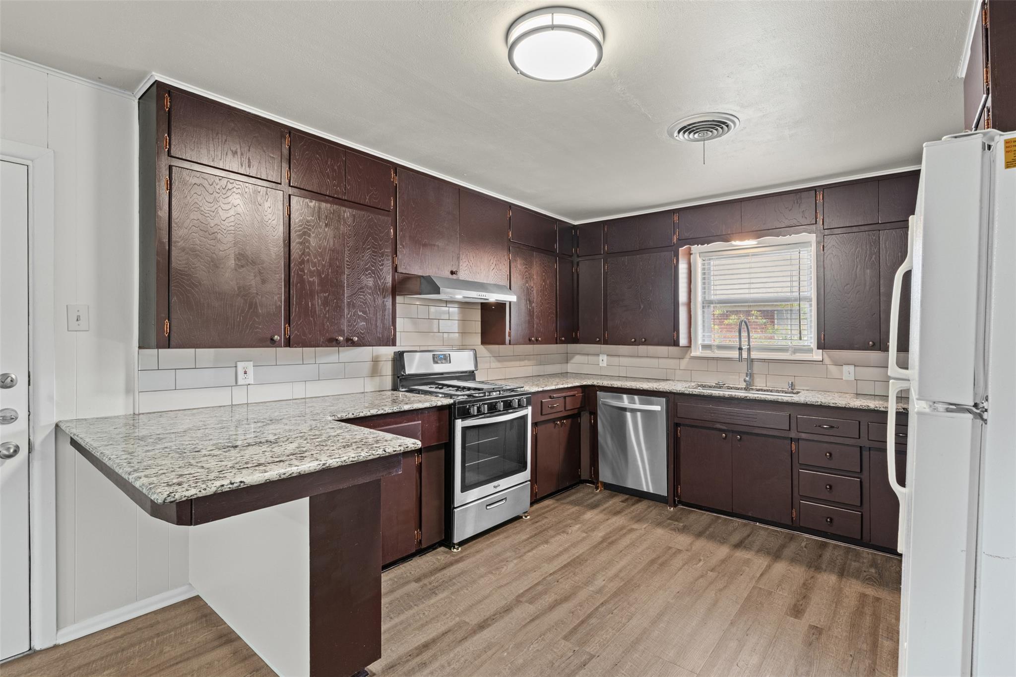 2106 S 47th St, Temple, TX 76504