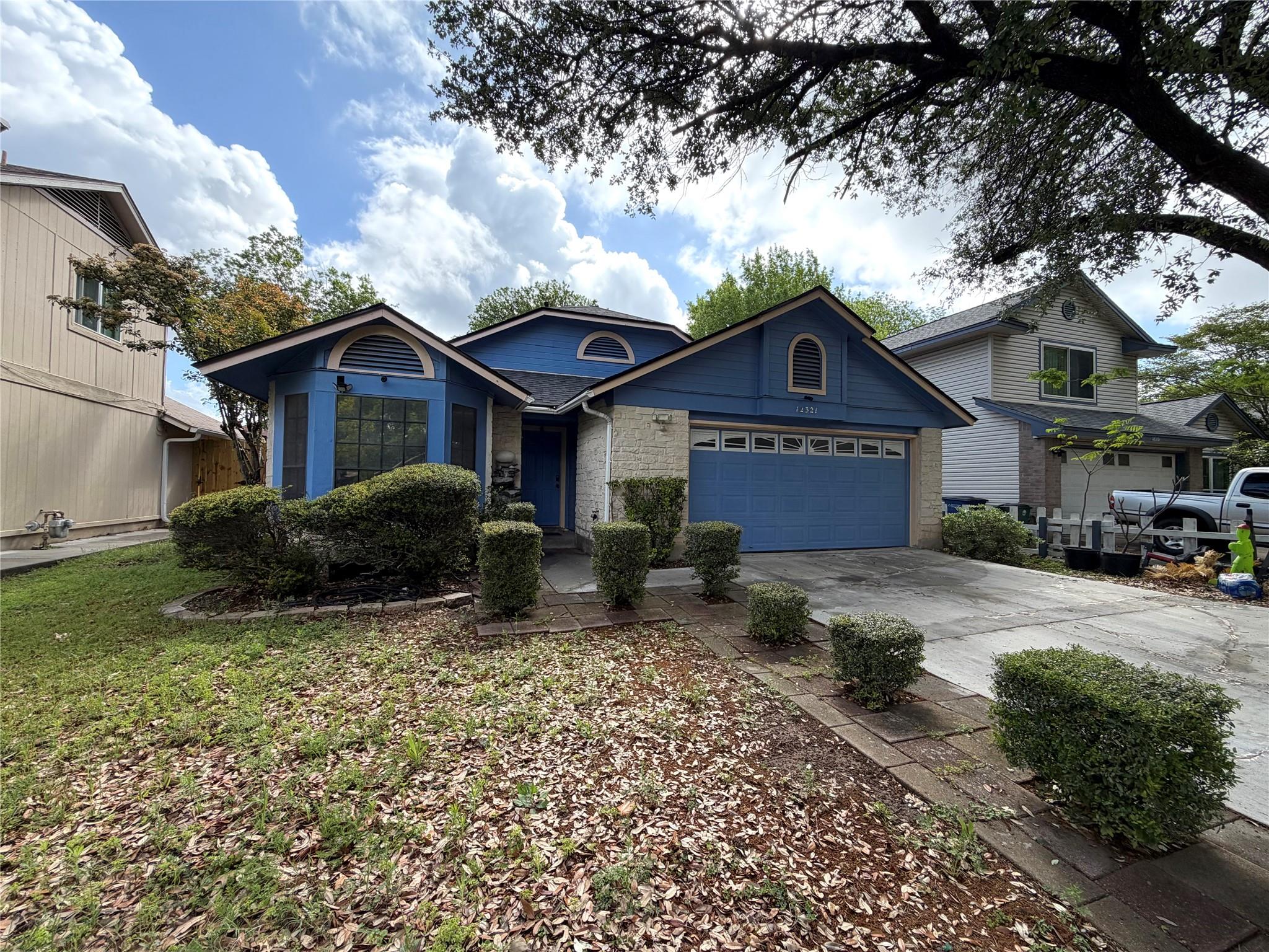 12321 Yarmont Way, Austin, TX 78753