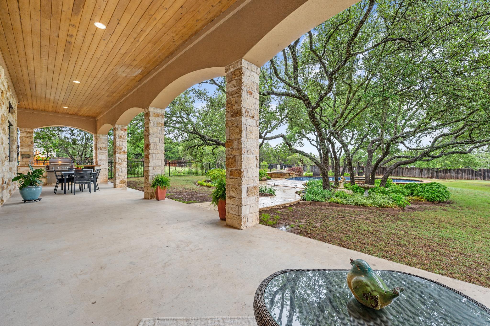 241 Onion Creek Ln, Driftwood, TX 78619