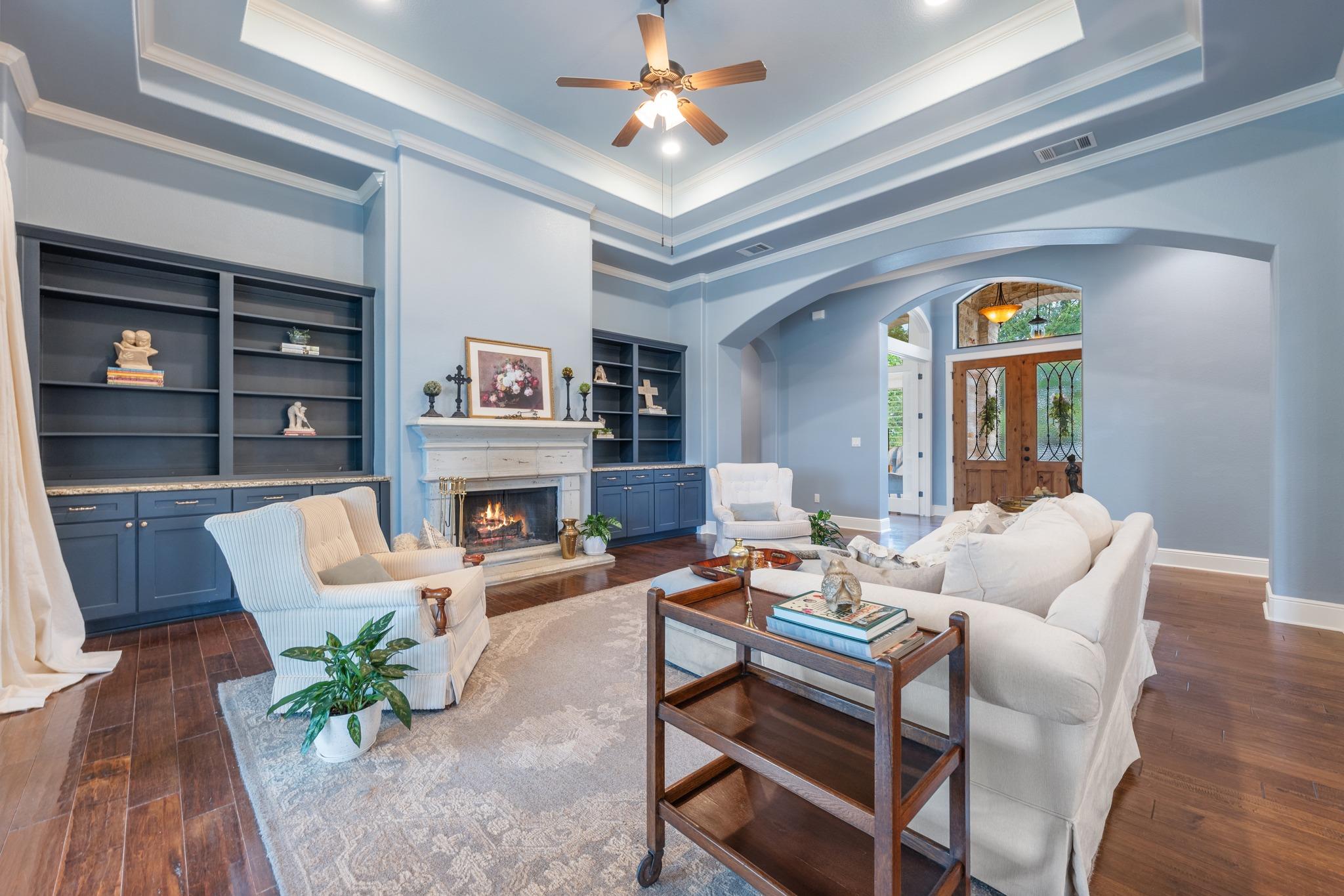 241 Onion Creek Ln, Driftwood, TX 78619