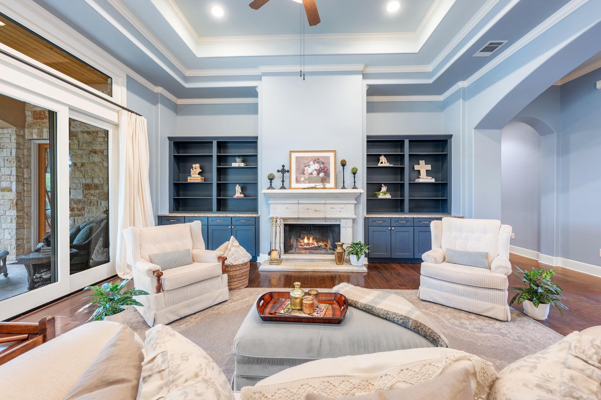 241 Onion Creek Ln, Driftwood, TX 78619