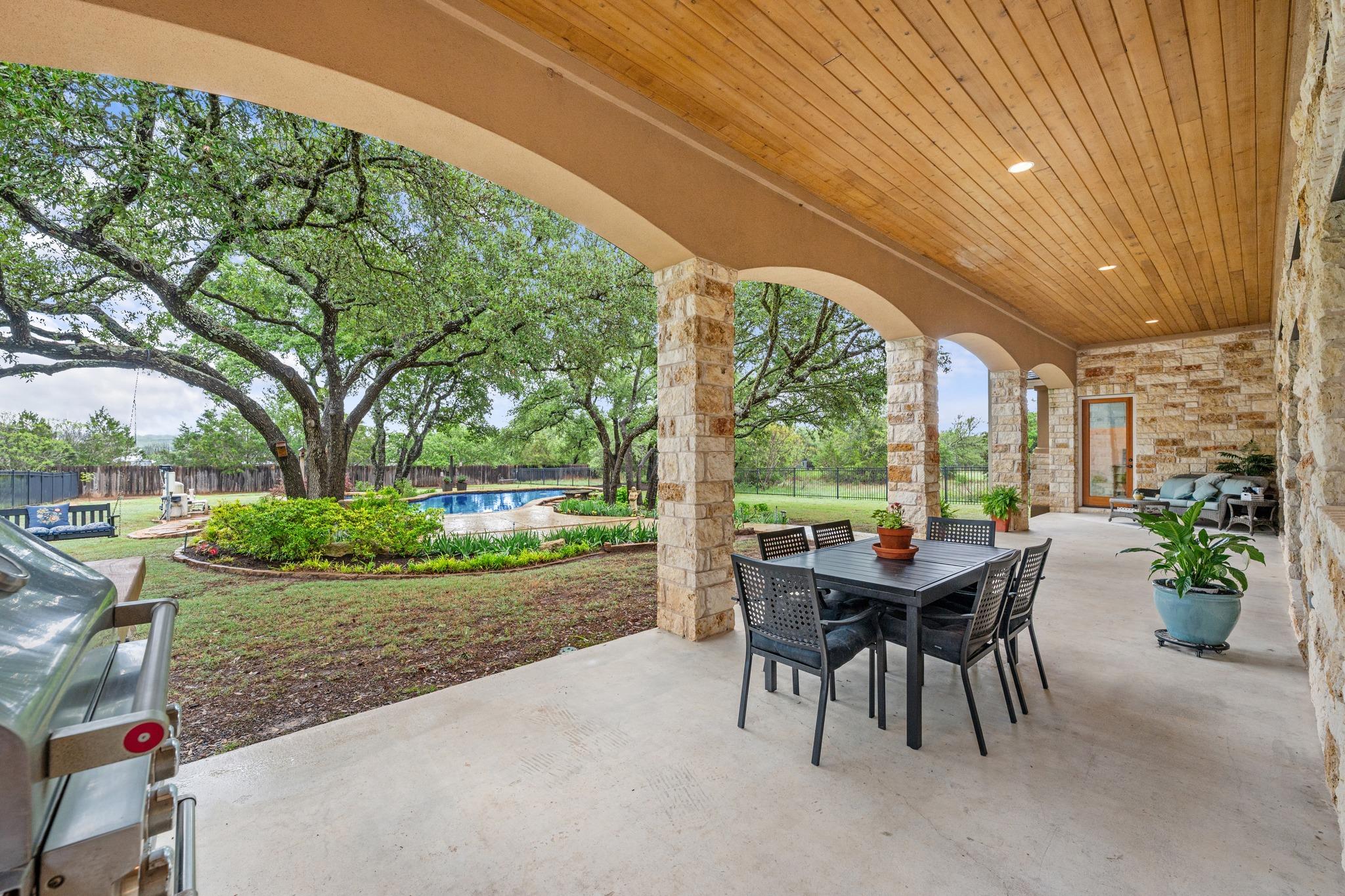 241 Onion Creek Ln, Driftwood, TX 78619