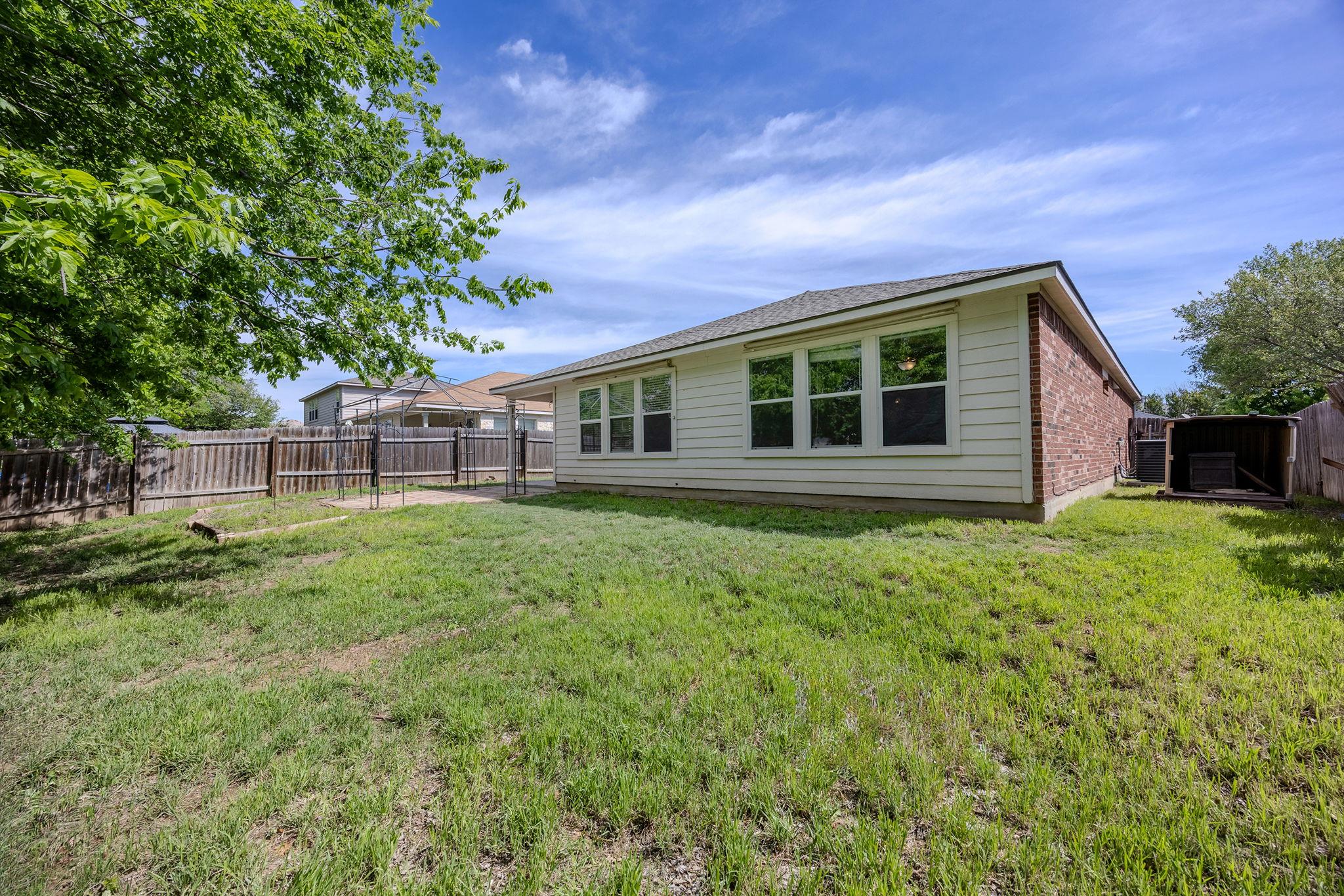 789 Kingfisher Ln, Leander, TX 78641