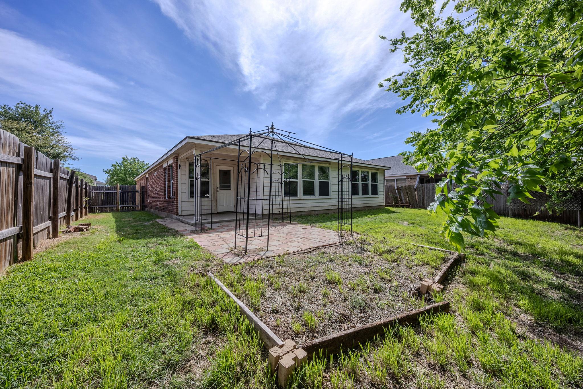 789 Kingfisher Ln, Leander, TX 78641