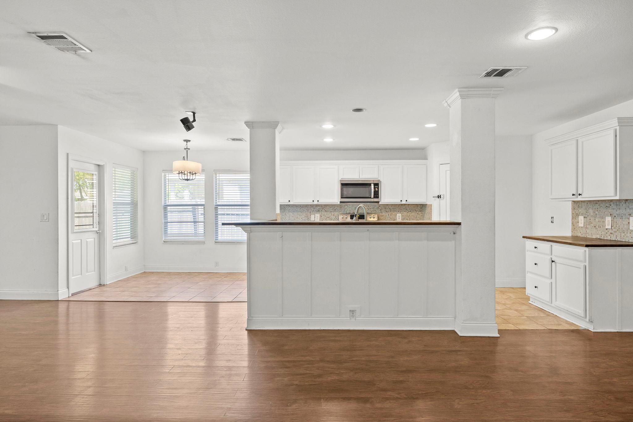 789 Kingfisher Ln, Leander, TX 78641