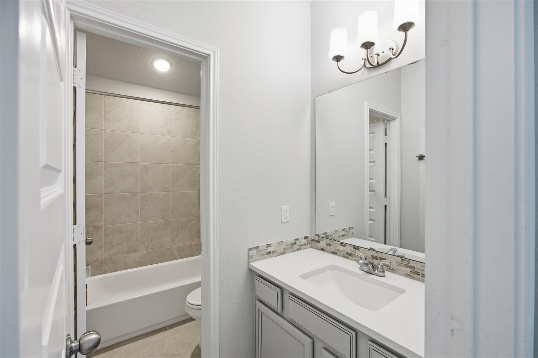 19500 Summit Glory Trl # 139, Spicewood, TX 78669