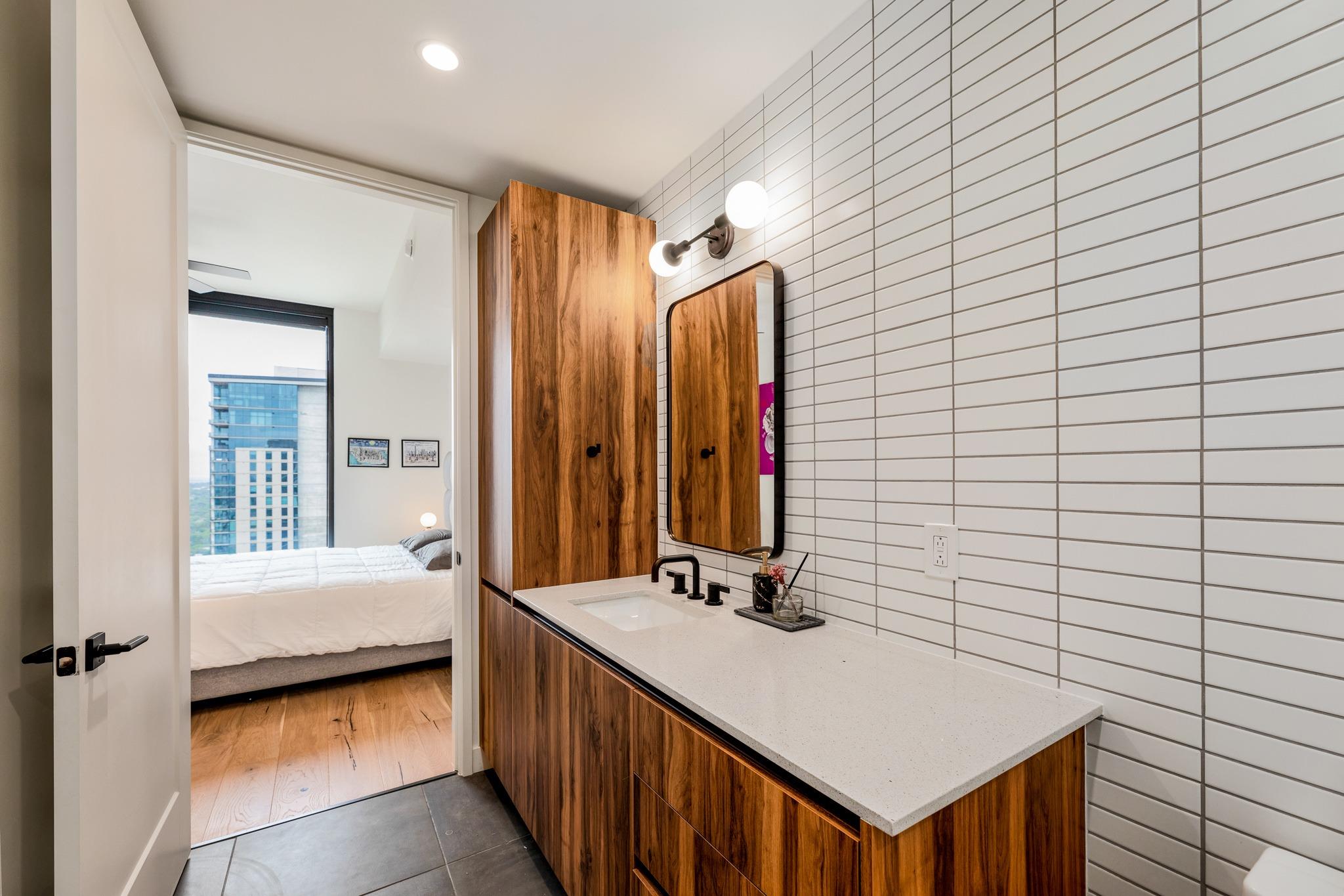 84 N East Ave # 3708, Austin, TX 78701