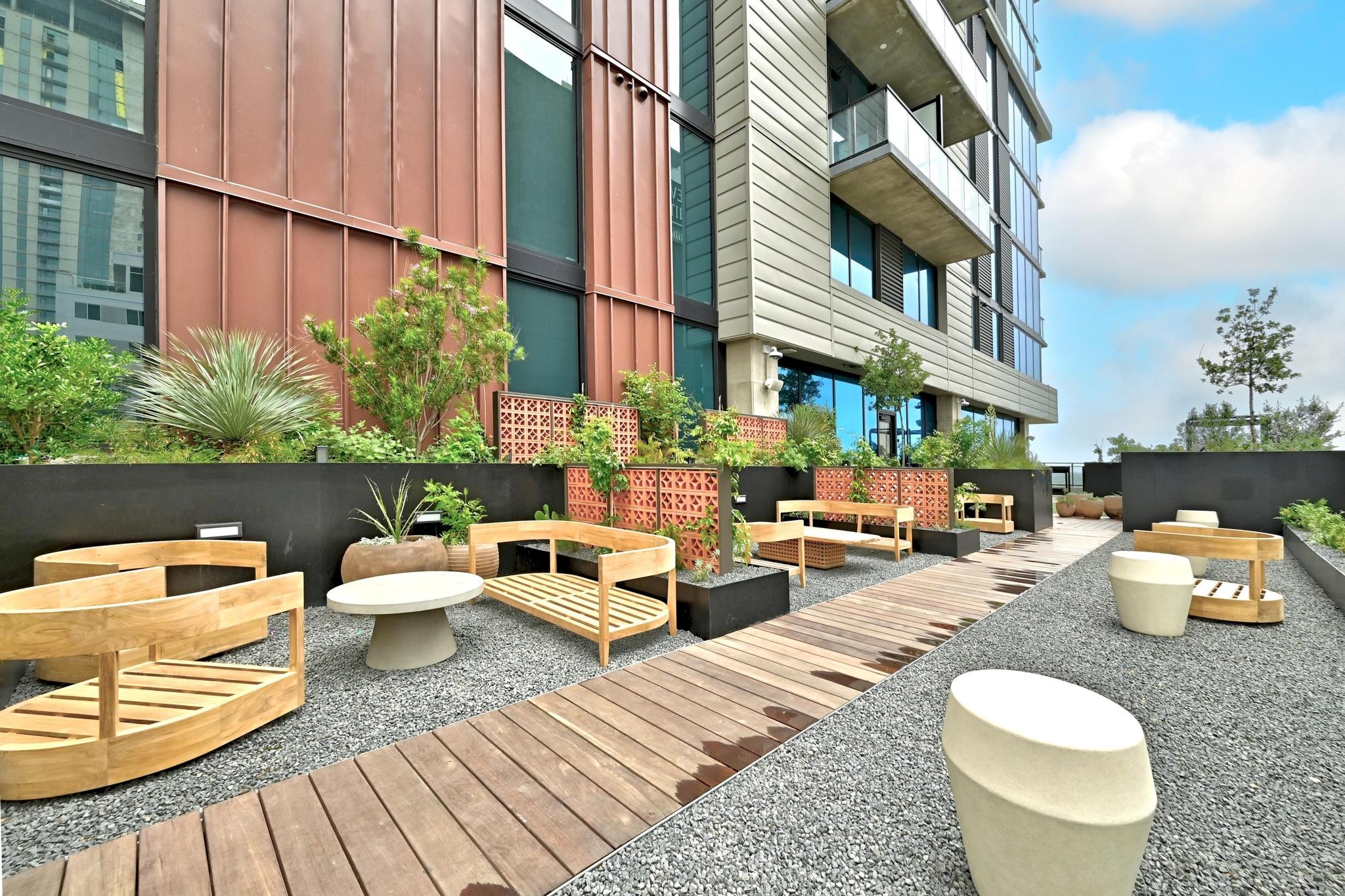 84 N East Ave # 3708, Austin, TX 78701