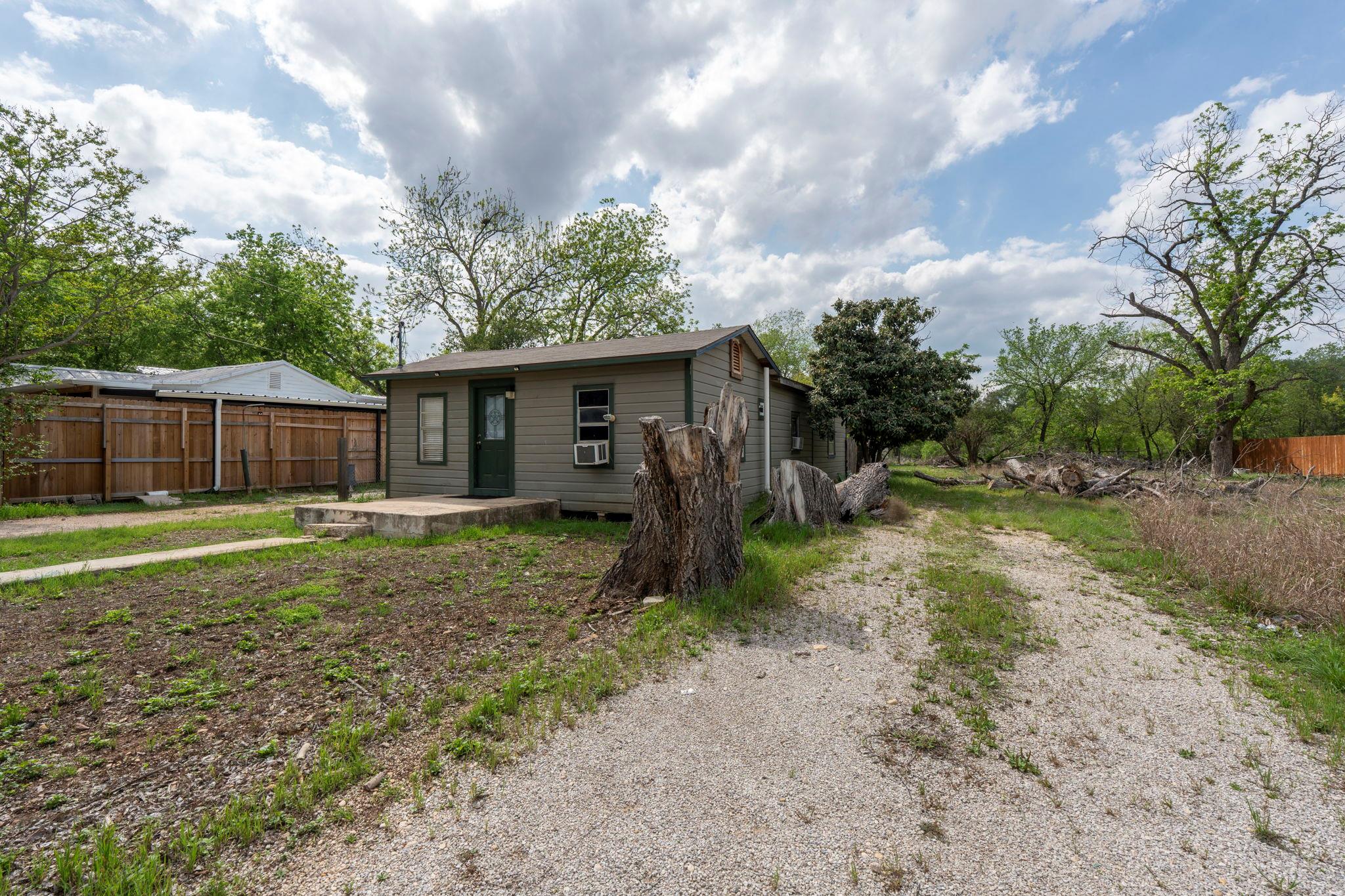 1130 Gravel St, San Marcos, TX 78666