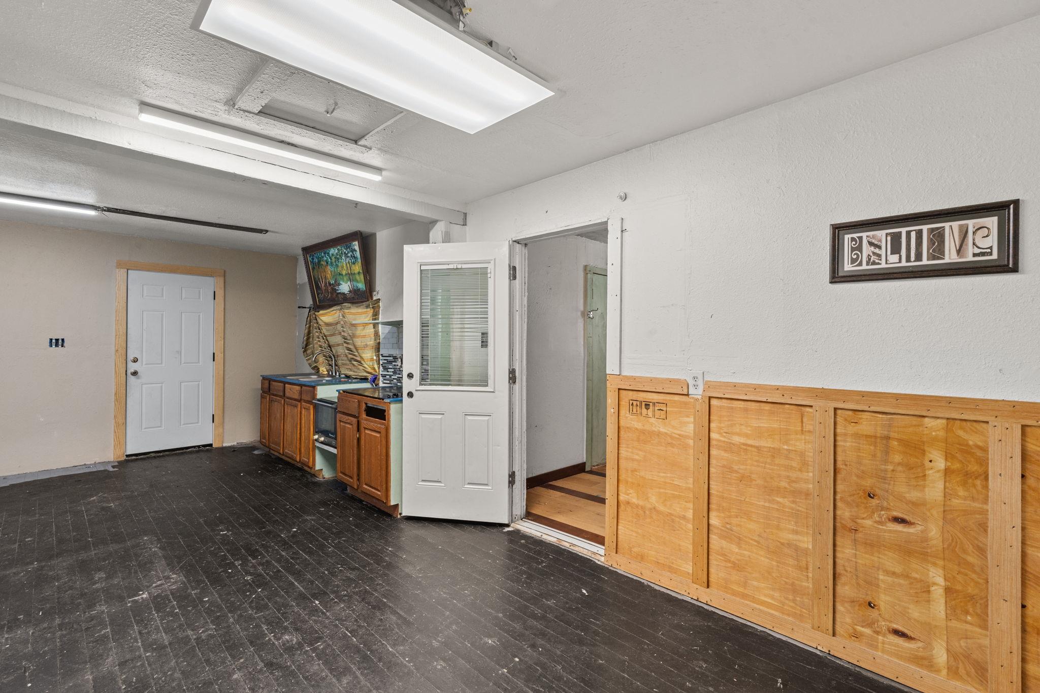 1130 Gravel St, San Marcos, TX 78666