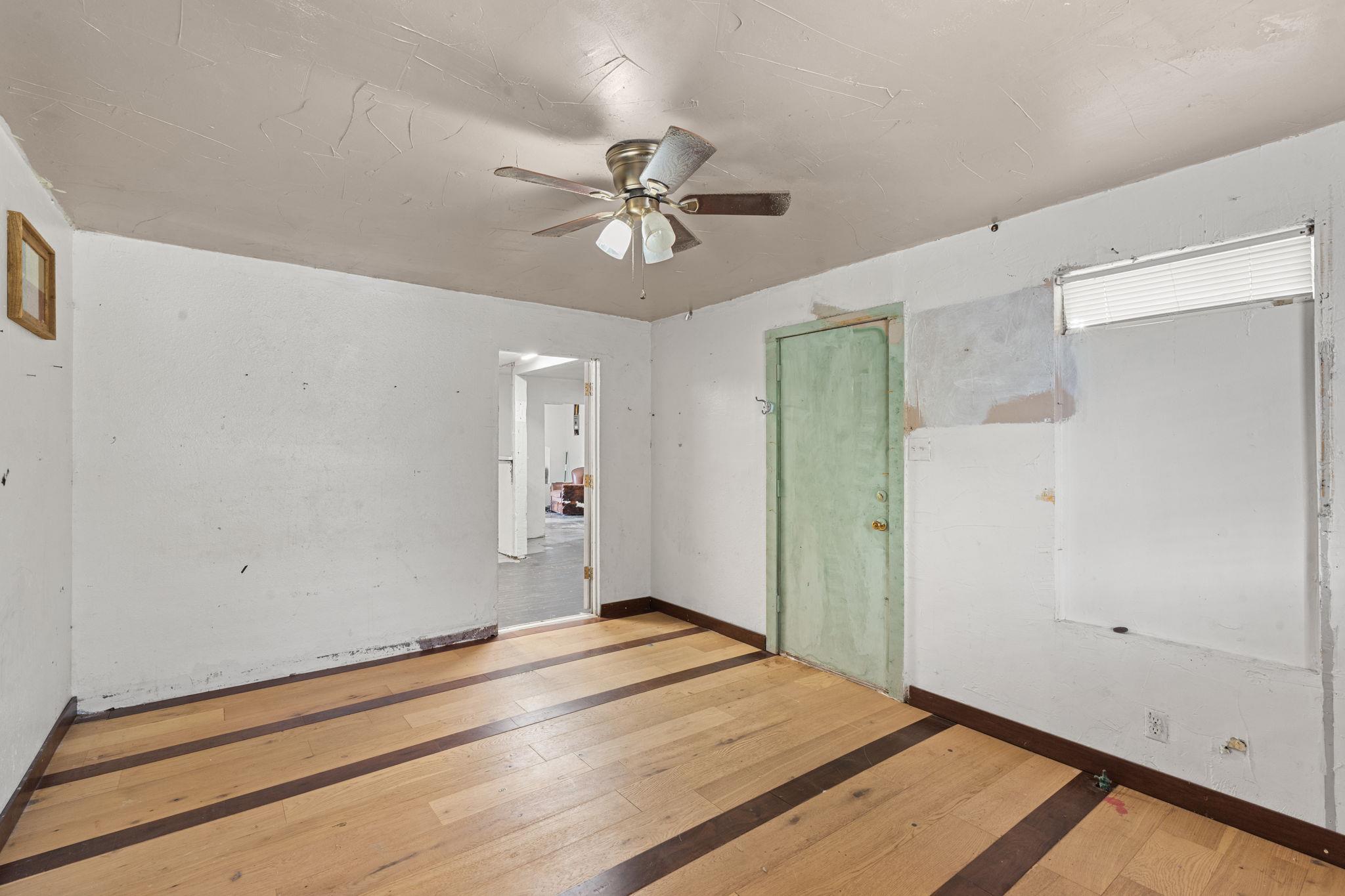 1130 Gravel St, San Marcos, TX 78666