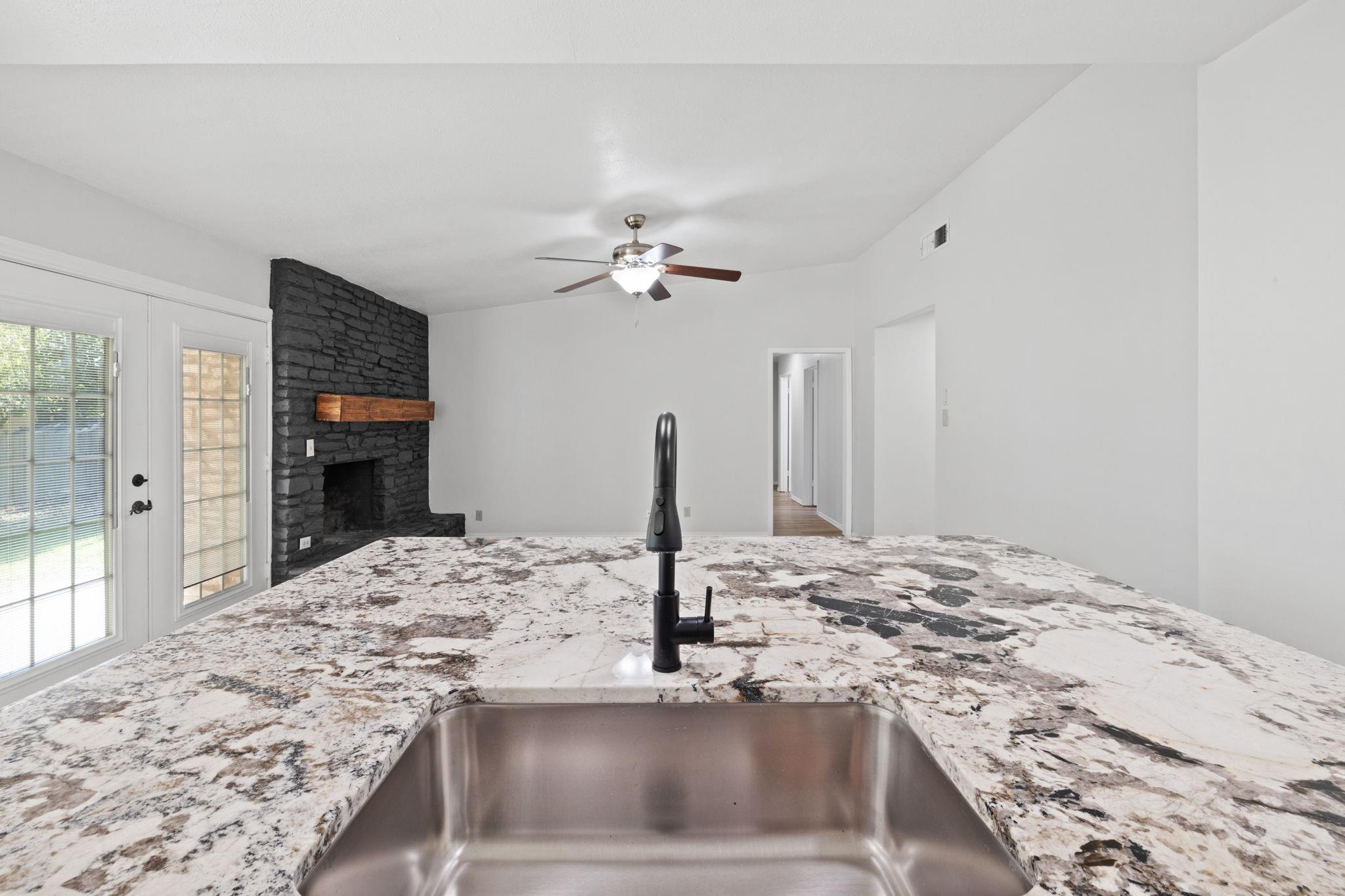 10001 Woodglen Dr, Austin, TX 78753