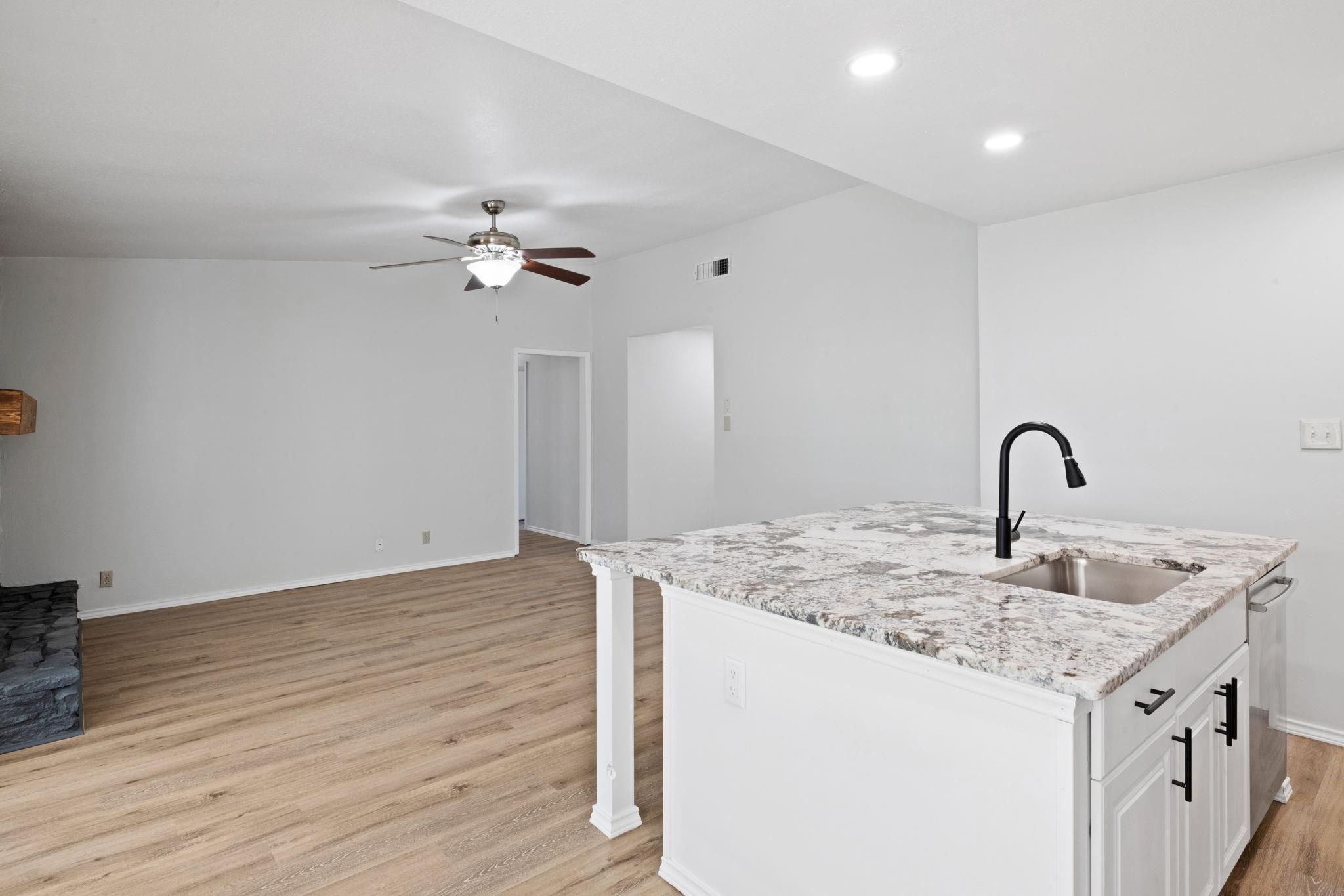 10001 Woodglen Dr, Austin, TX 78753