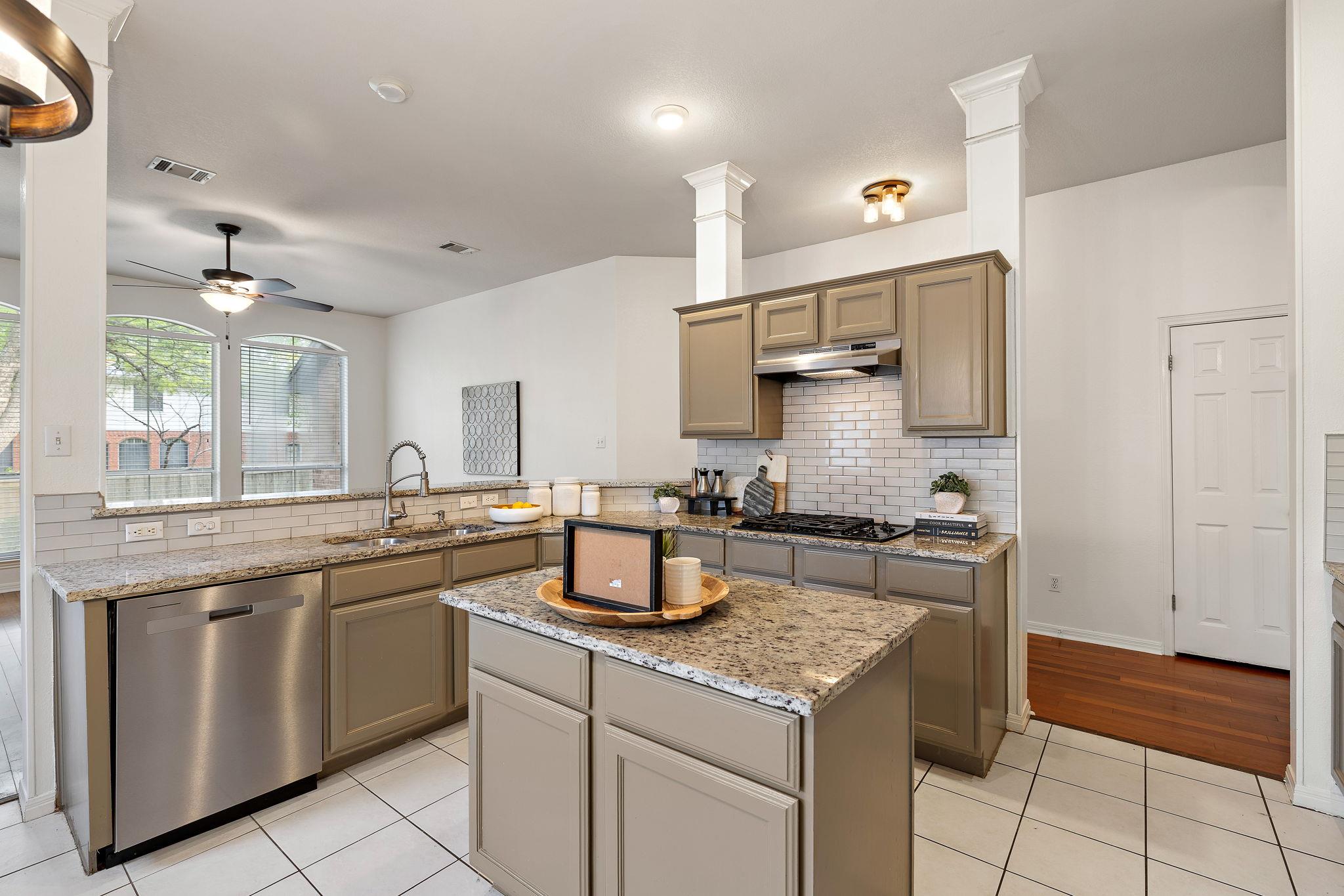 12713 Cinchring Ln, Austin, TX 78727