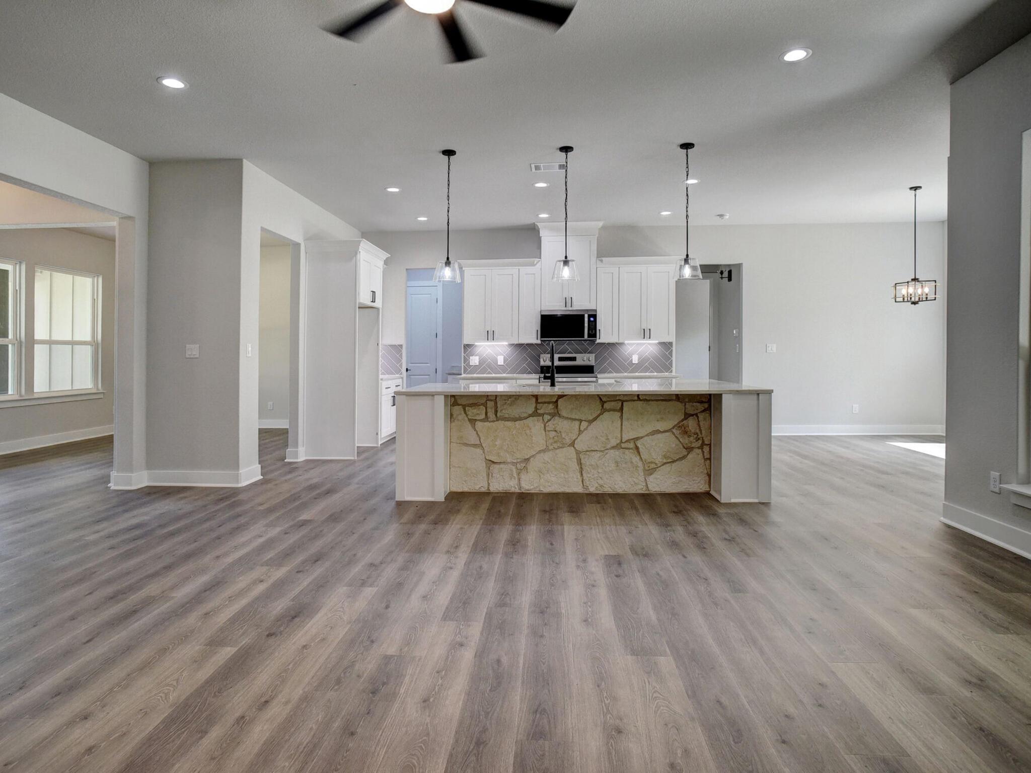 207 Waipahoehoe Dr, Bastrop, TX 78602