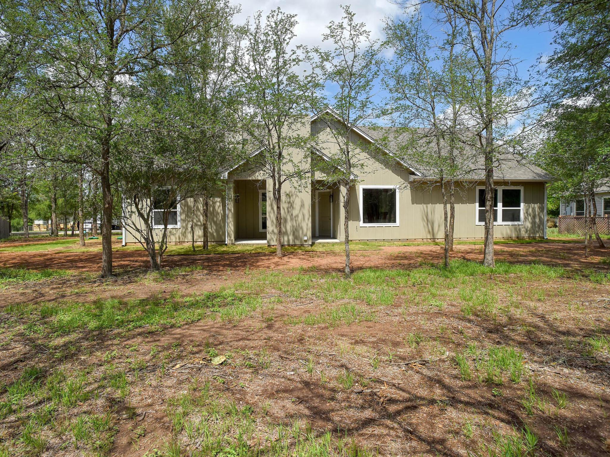 207 Waipahoehoe Dr, Bastrop, TX 78602
