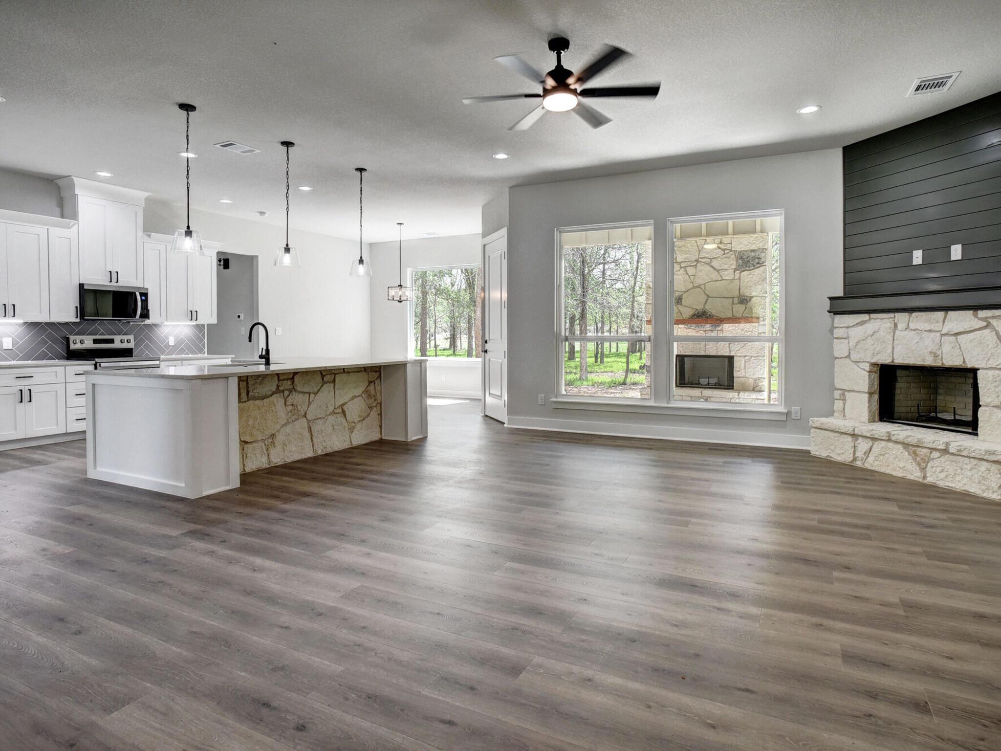 207 Waipahoehoe Dr, Bastrop, TX 78602