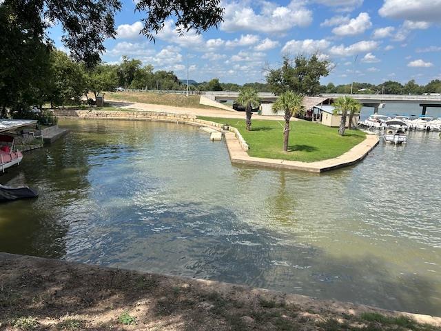 120 Cove Ln, Llano, TX 78643