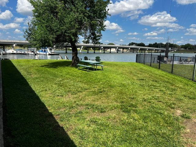 120 Cove Ln, Llano, TX 78643