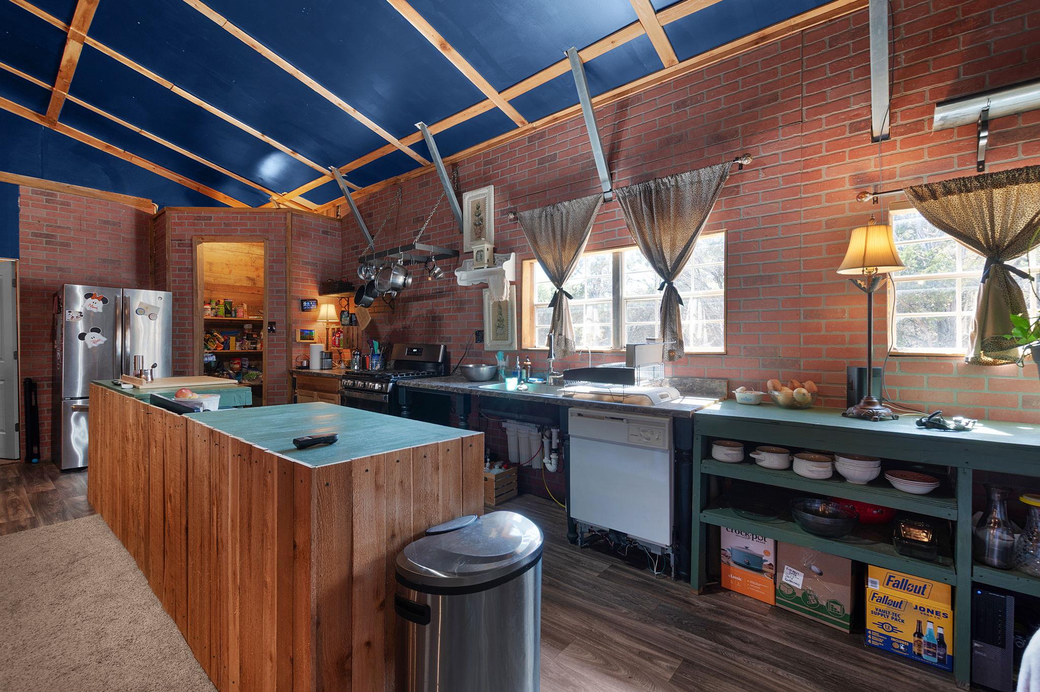 4314 County Road 108, Burnet, TX 78611