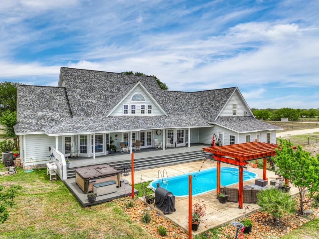 100 Little El Paso Rd, Martindale, TX 78655