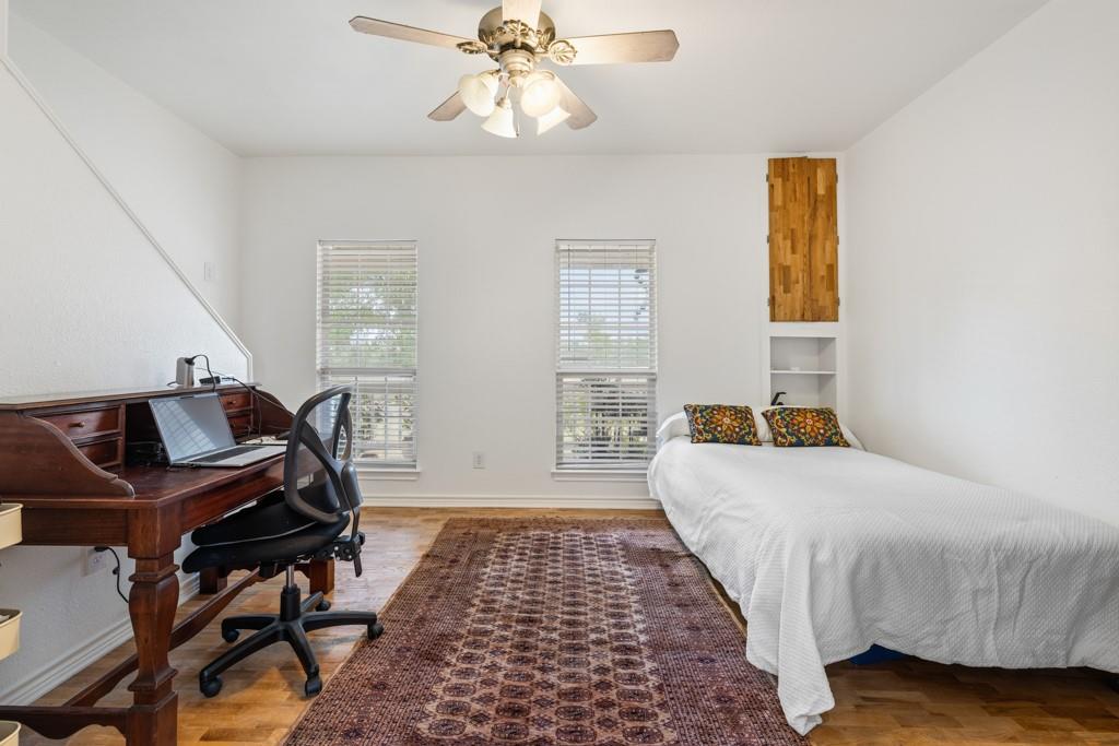 100 Little El Paso Rd, Martindale, TX 78655