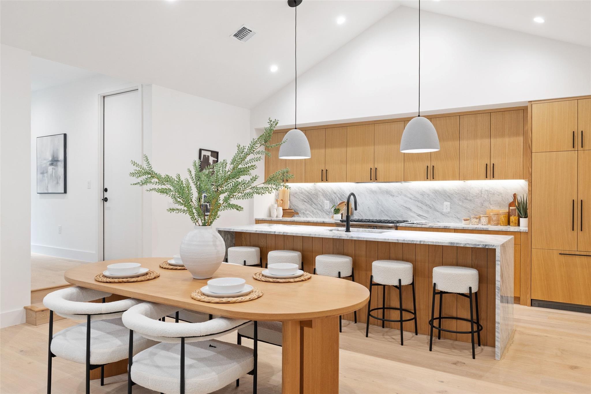 2611 Oak Crest Ave # B, Austin, TX 78704