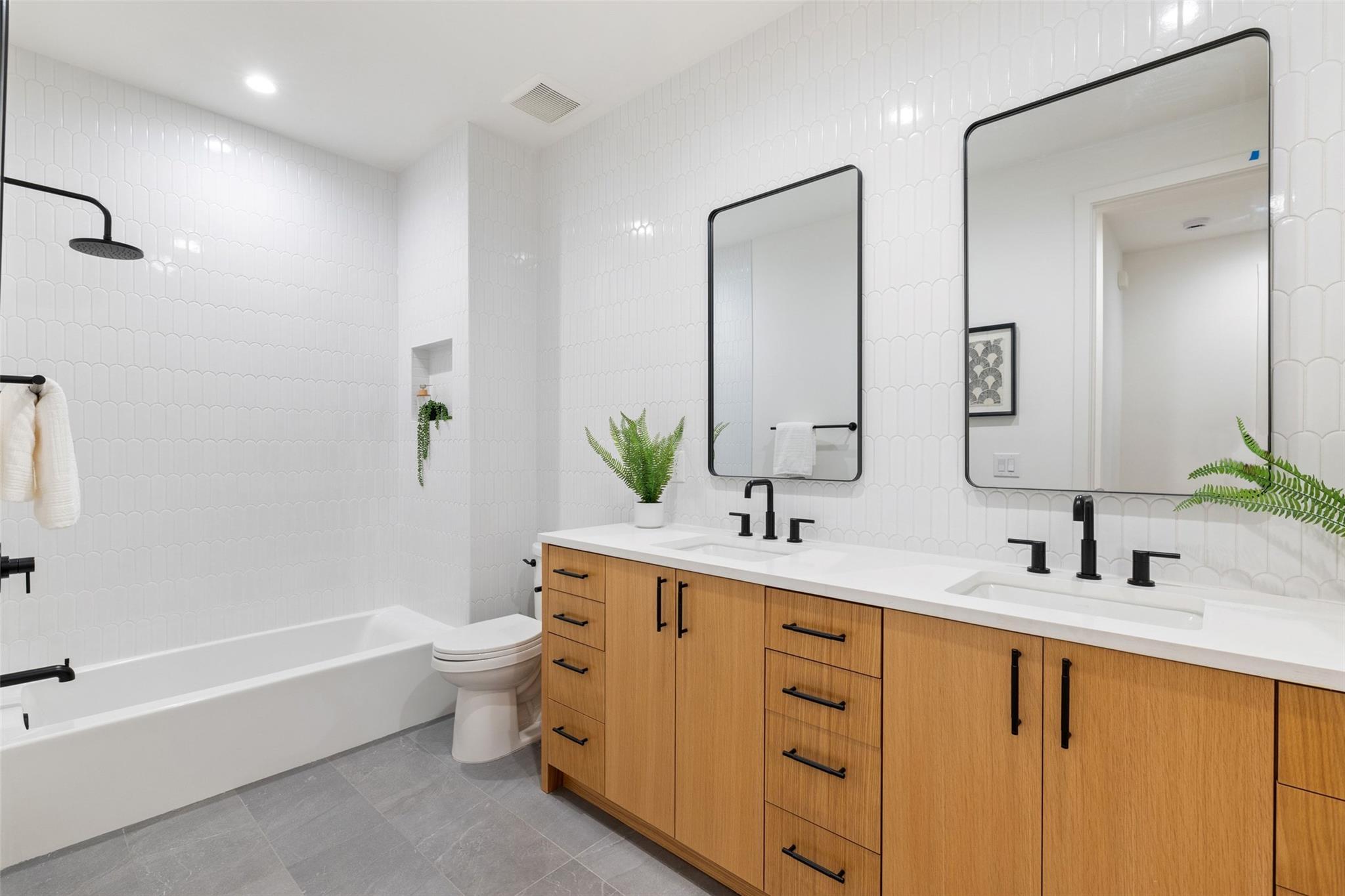 2611 Oak Crest Ave # B, Austin, TX 78704