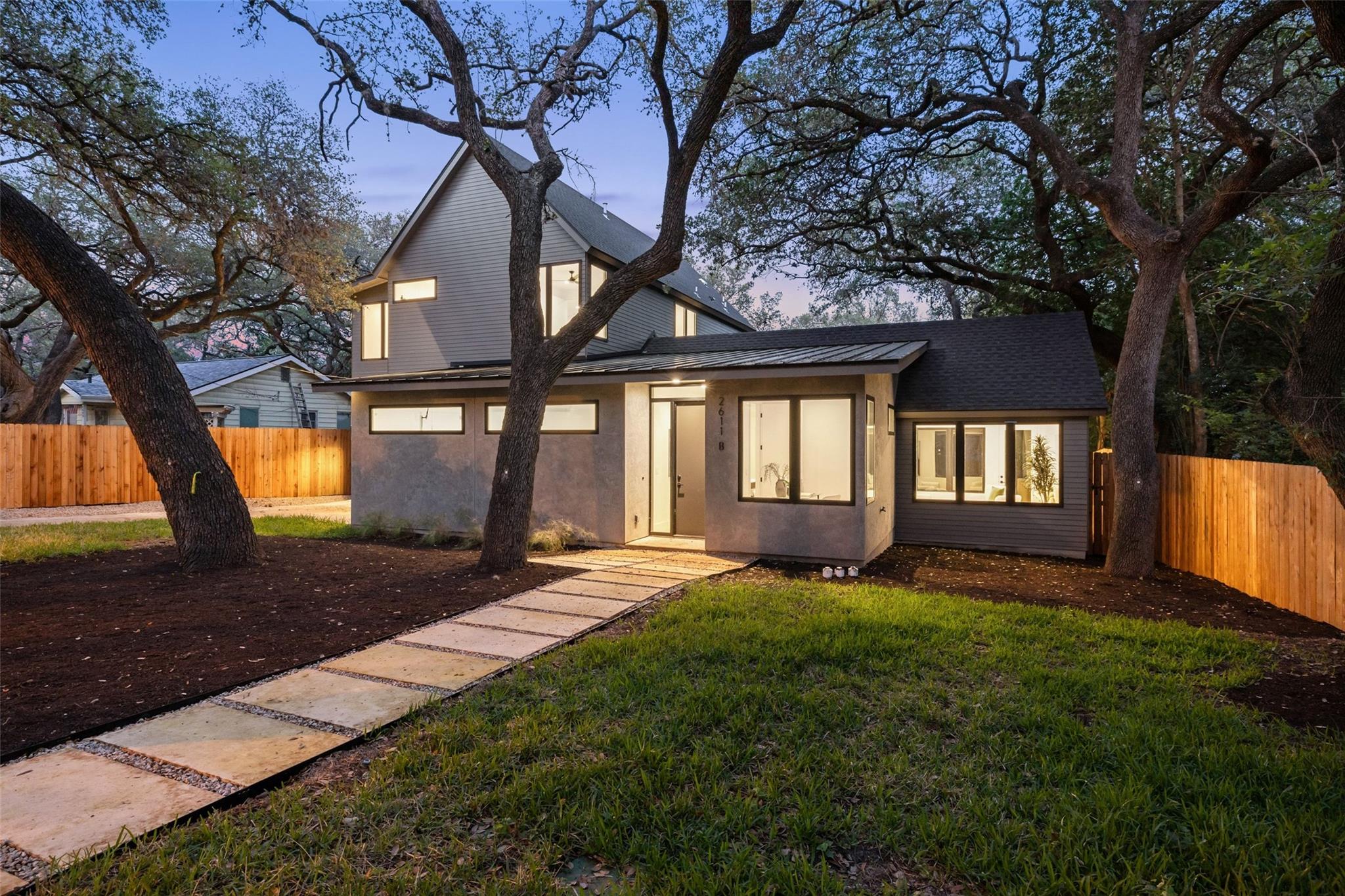 2611 Oak Crest Ave # B, Austin, TX 78704