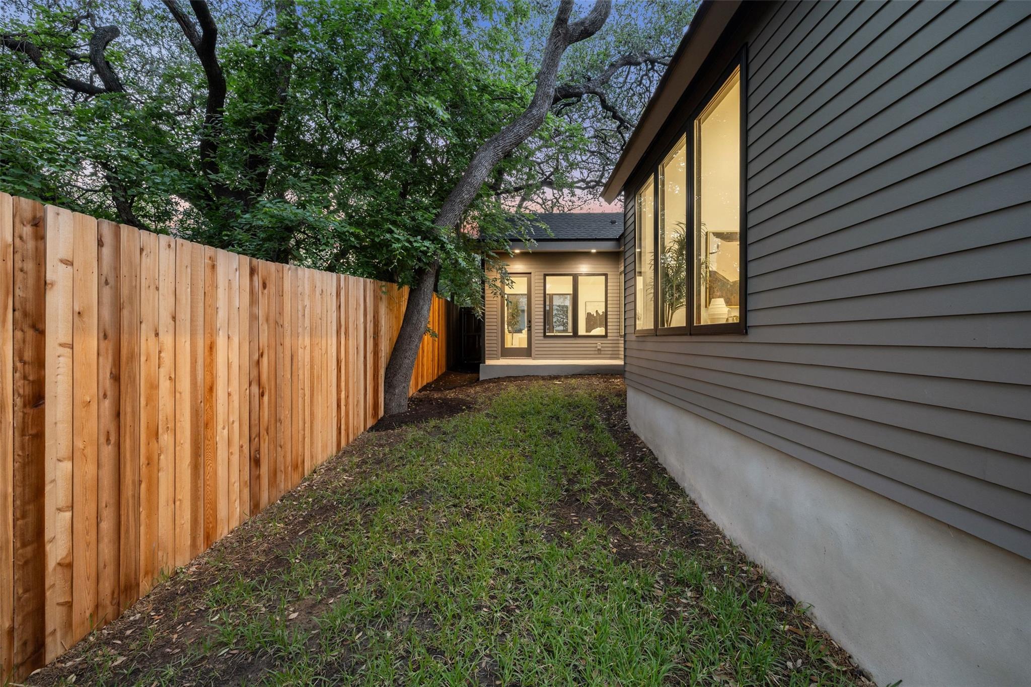 2611 Oak Crest Ave # B, Austin, TX 78704