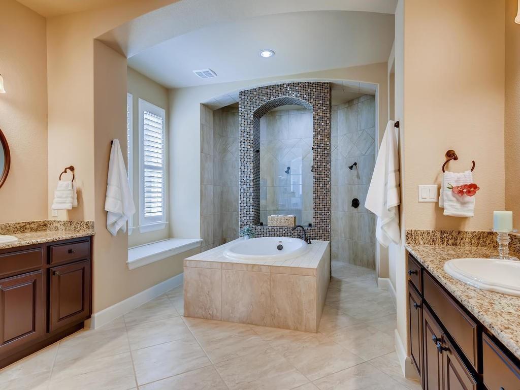 215 REVEILLE Rd, Austin, TX 78746