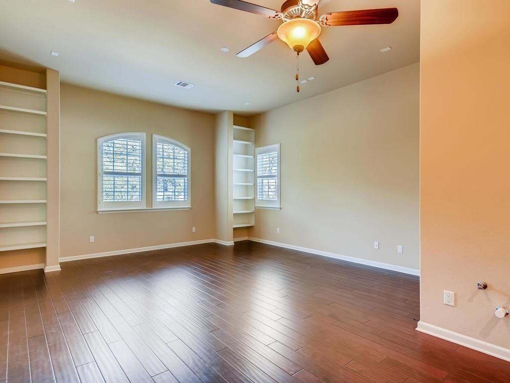 215 REVEILLE Rd, Austin, TX 78746