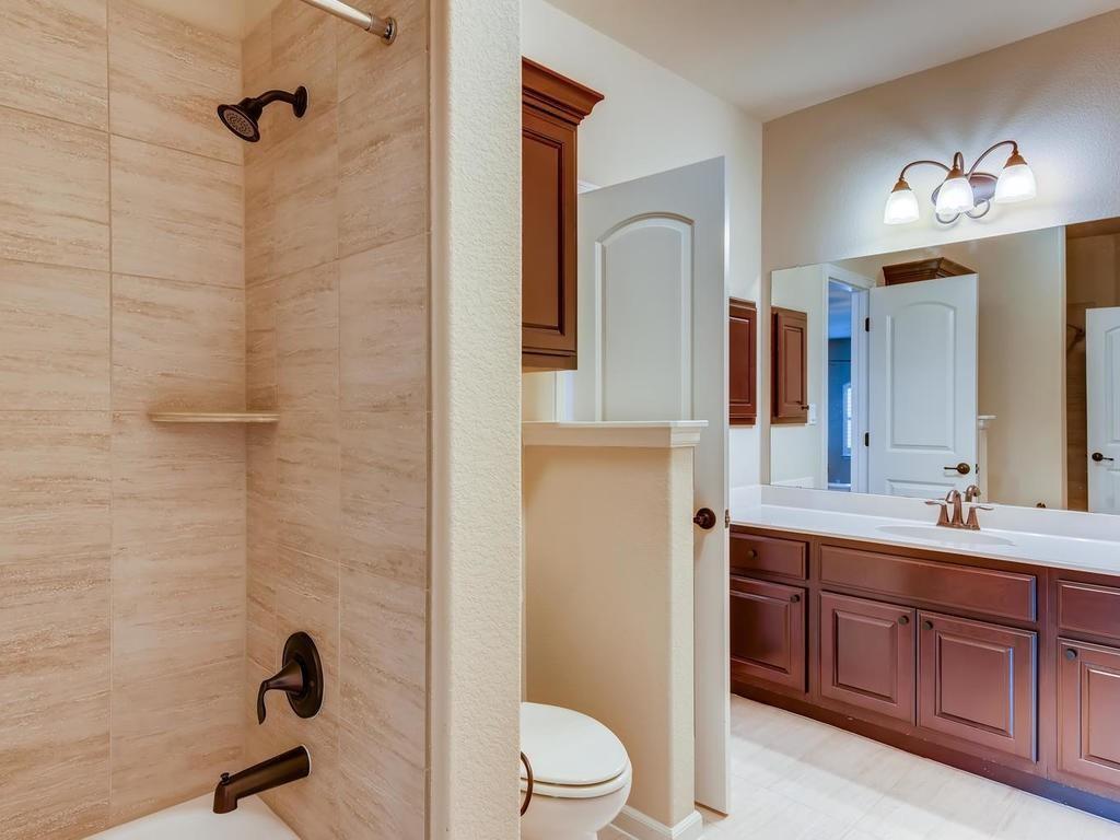 215 REVEILLE Rd, Austin, TX 78746