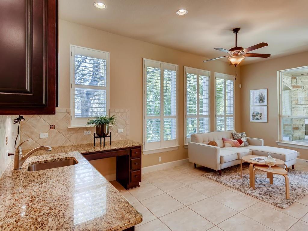 215 REVEILLE Rd, Austin, TX 78746