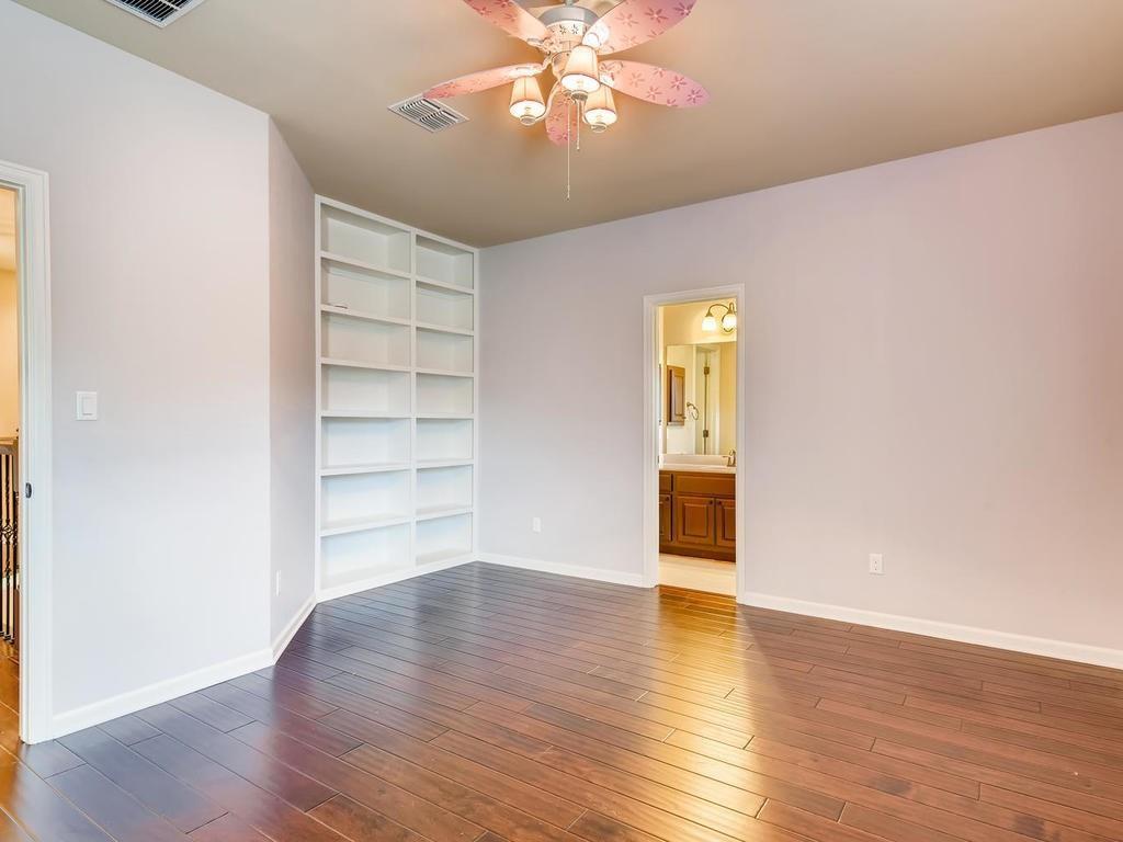 215 REVEILLE Rd, Austin, TX 78746