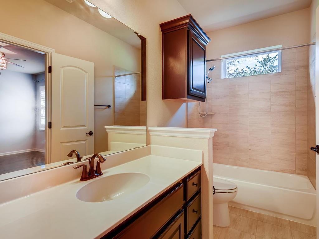 215 REVEILLE Rd, Austin, TX 78746