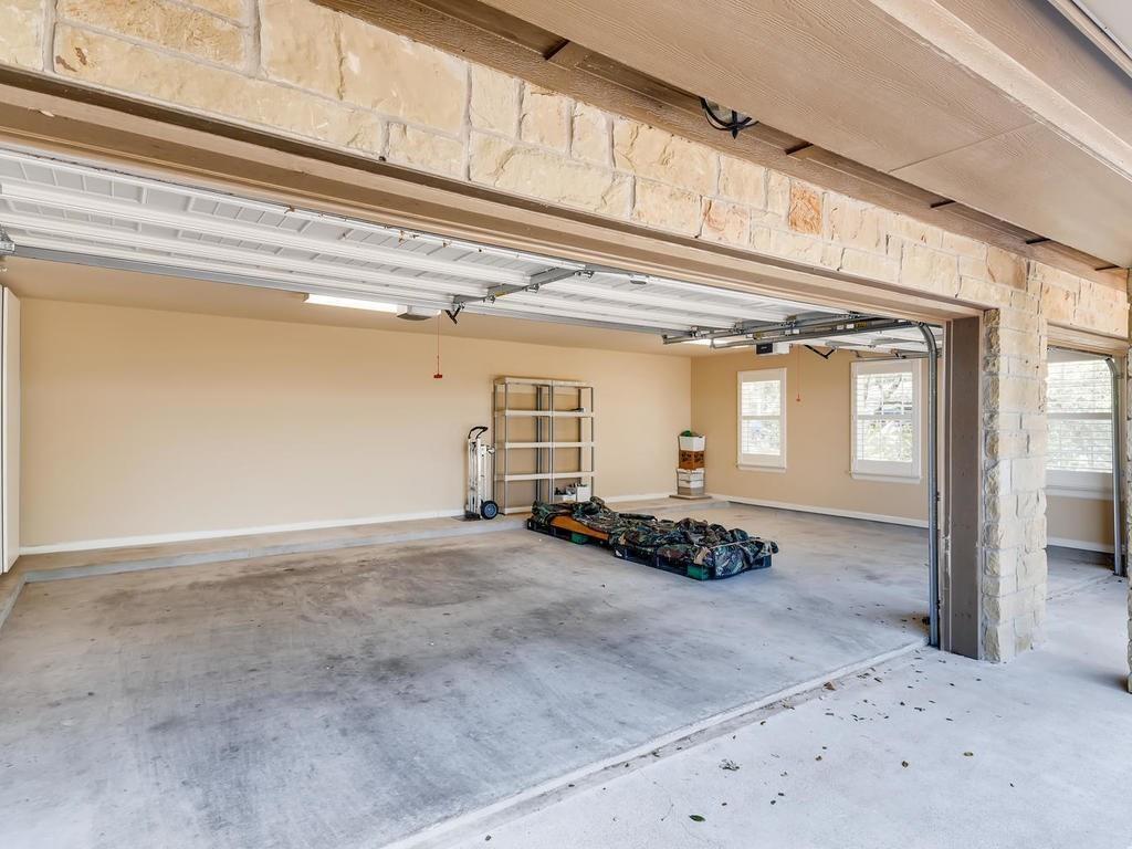 215 REVEILLE Rd, Austin, TX 78746