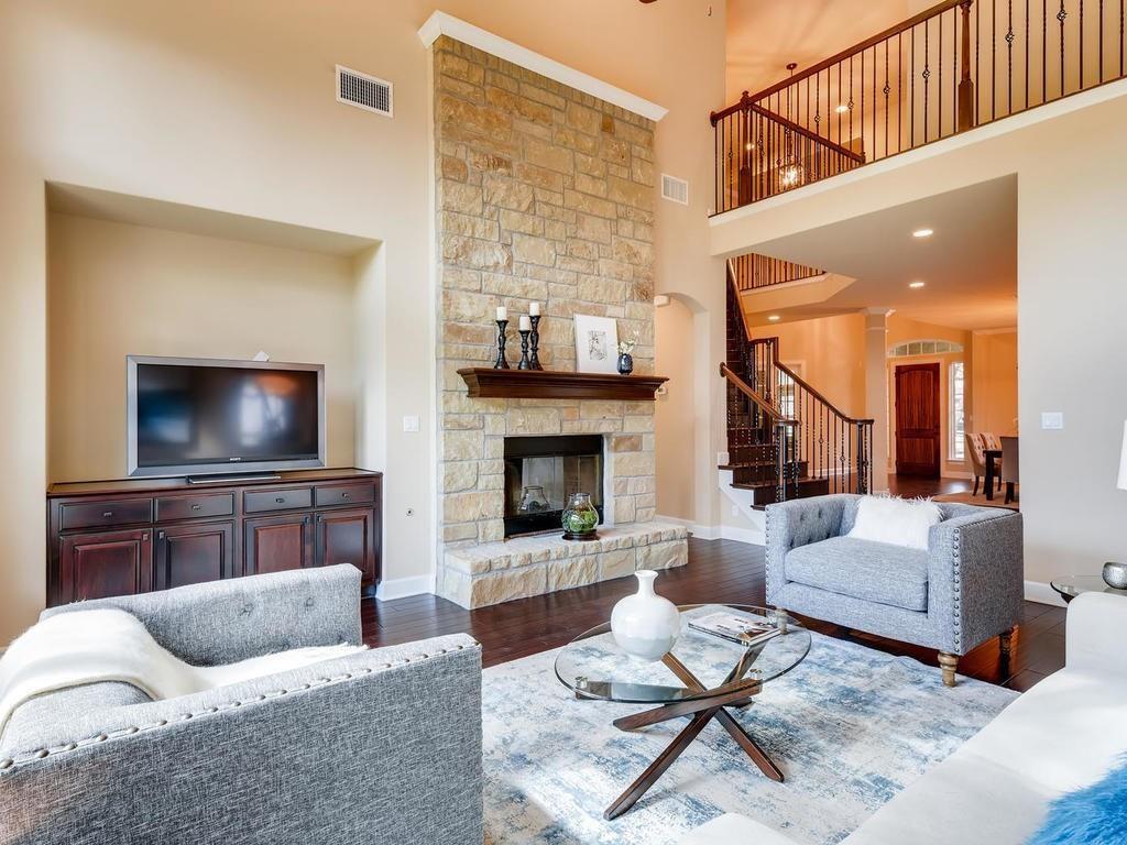 215 REVEILLE Rd, Austin, TX 78746