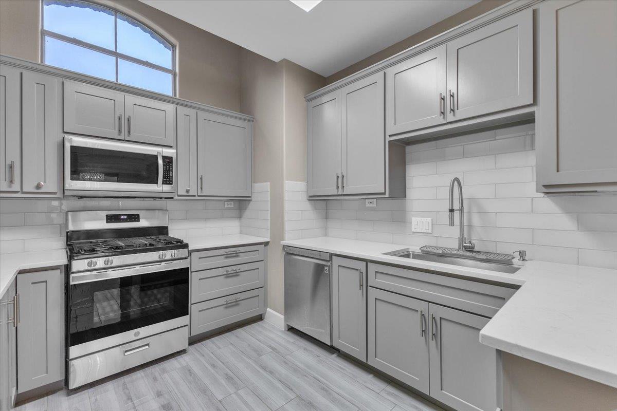 11558 Spicewood Pkwy # 18, Austin, TX 78750